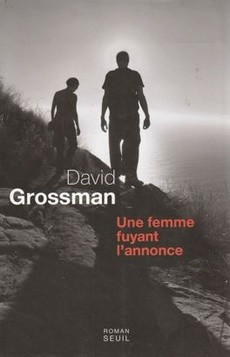 Une femme fuyant l'annonce - couverture livre occasion